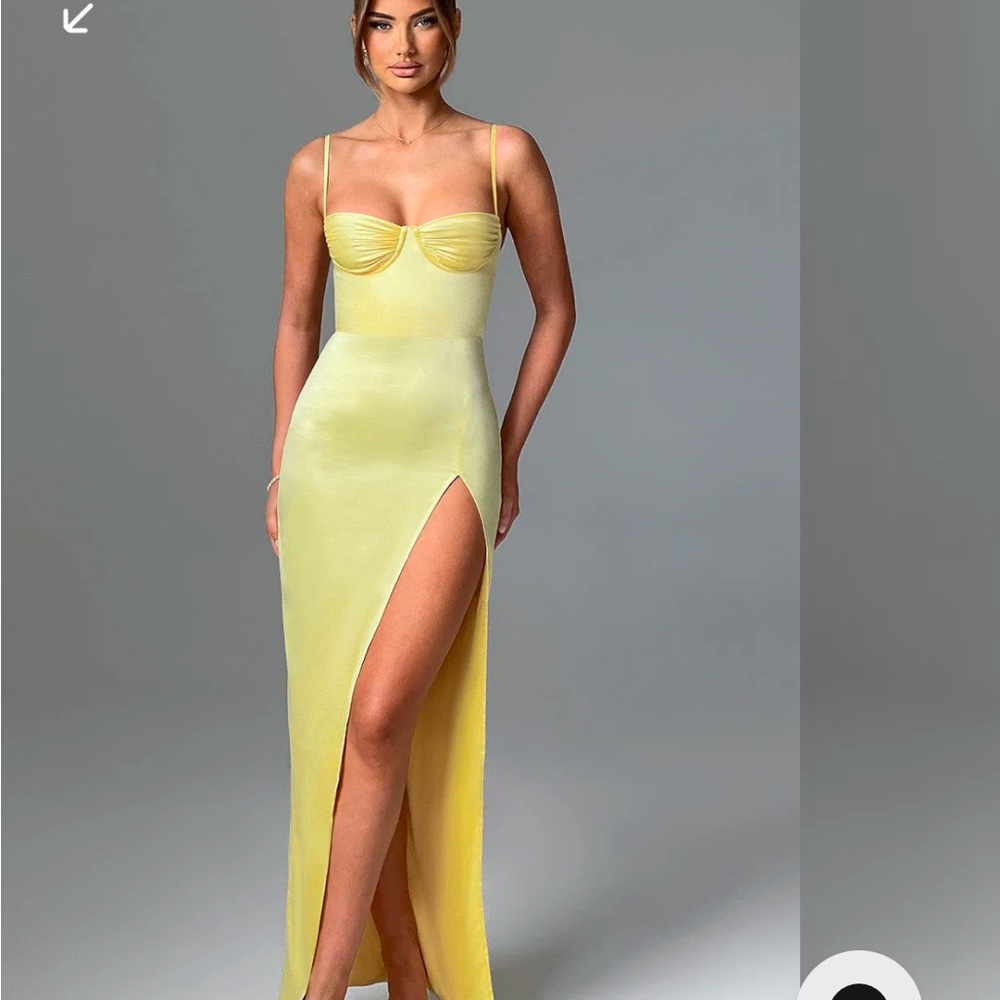 Elegant Yellow Women's Dress never worn